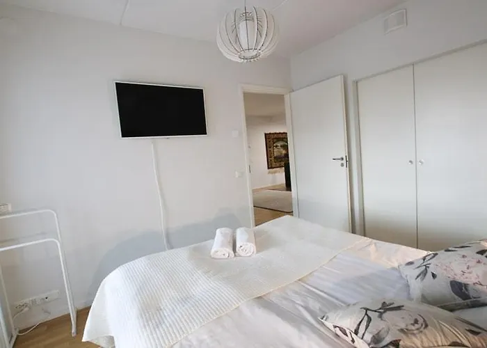 Uniikki Kolmio Aurajokinäkymin